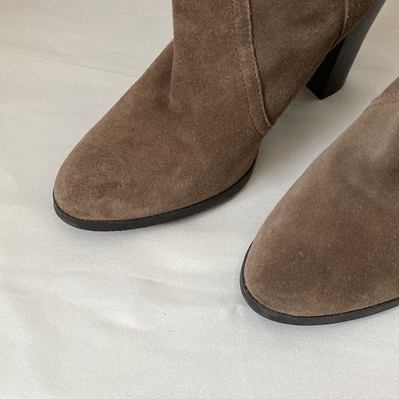 Nine West Wnleeds Suede Booties / Ankle Booties - Picture 4 of 11